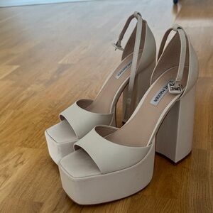 Steve Madden Cream Platform Block Sandals with Ankle Strap